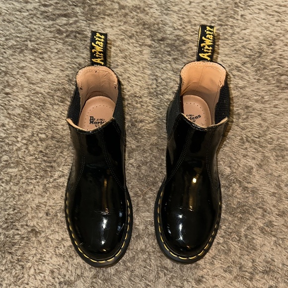 Dr. Martens 2976 patent leather Chelsea boot - Picture 5 of 13